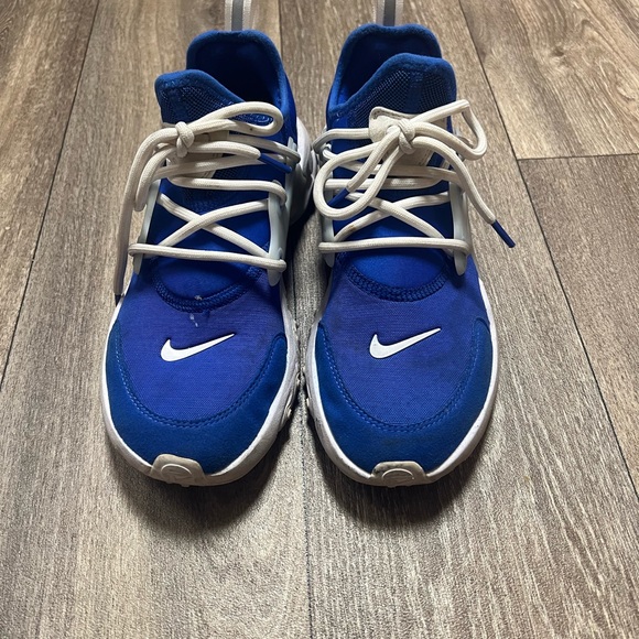 💙 Womens 8 Nike react shoes 💙 - Picture 6 of 8
